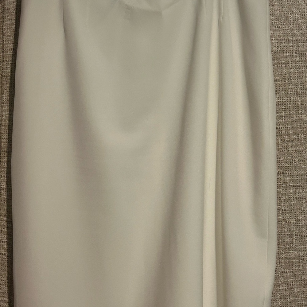 Kasper Cream Pencil Skirt Classic Elegance